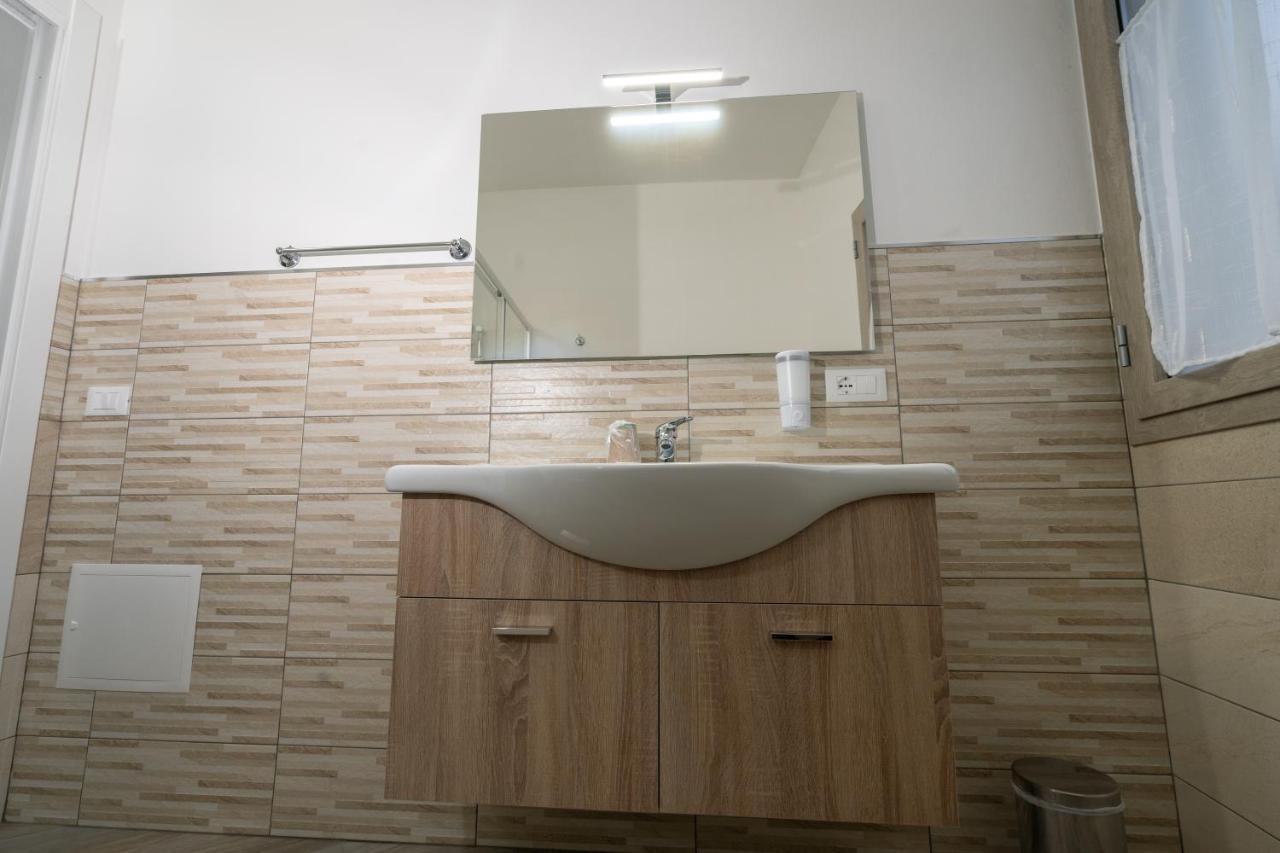Domoblu Camere In Centro Tortoli Luaran gambar